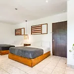 Cinco Hotel B&B